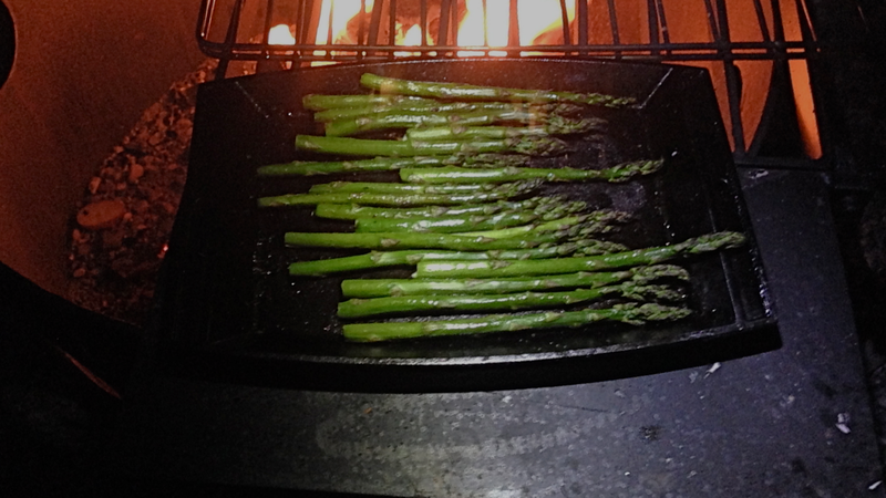 Illustration for article titled How To Cook A Steak Over A Campfire